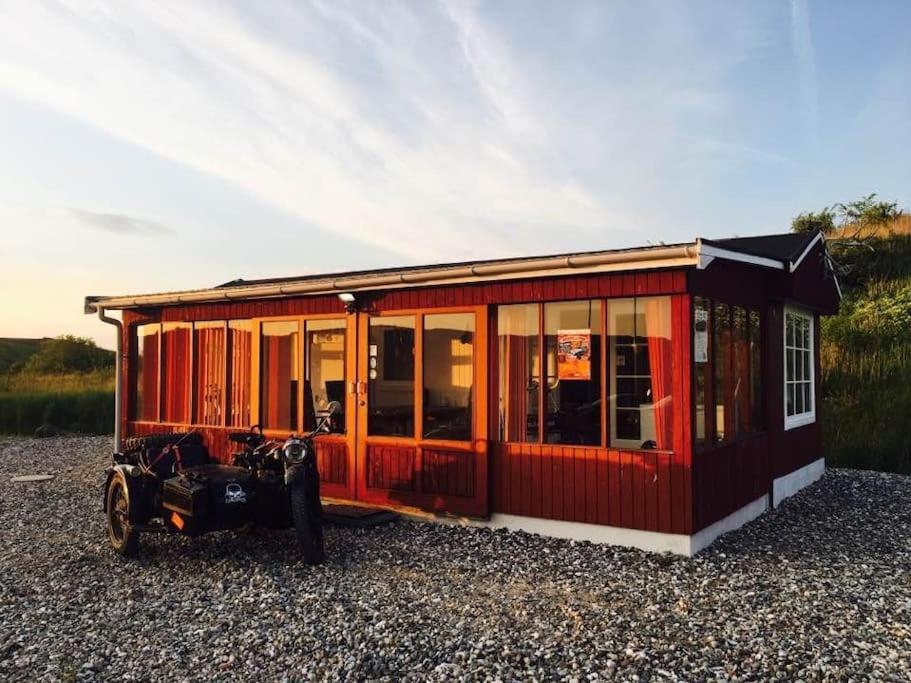 Fjordhytten. Rebuild Train Wagon From 1937. Apartment Odense Luaran gambar